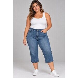 Gloria Vanderbilt Amanda Women's Size 14 Denim Capri Jeans Blue Wash